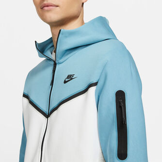 - Sportswear Tech Fleece hoodie