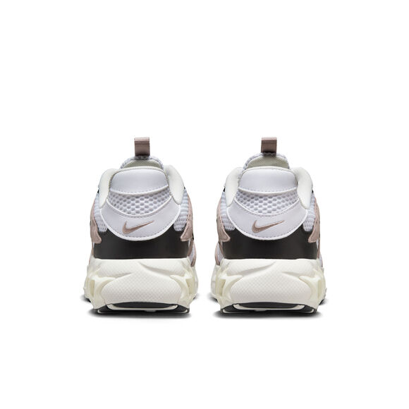 Air Zoom Fire sneakers